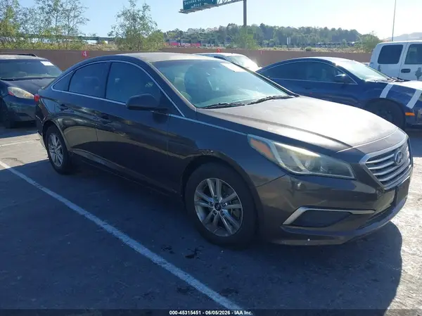 5NPE24AF1HH476671 2017 HYUNDAI SONATA - Image 1