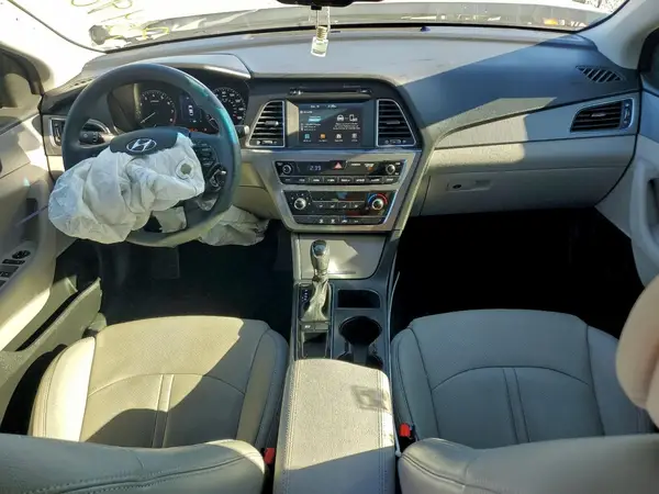 5NPE24AF1HH485614 2017 HYUNDAI SONATA - Image 8