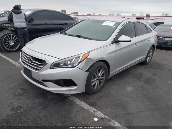 5NPE24AF1HH485726 2017 HYUNDAI SONATA - Image 2