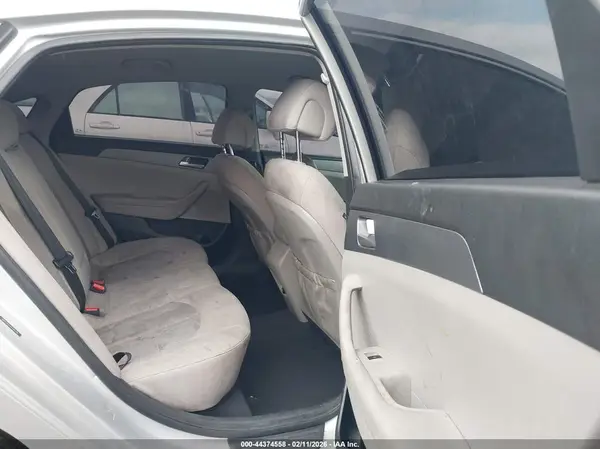 5NPE24AF1HH485726 2017 HYUNDAI SONATA - Image 8