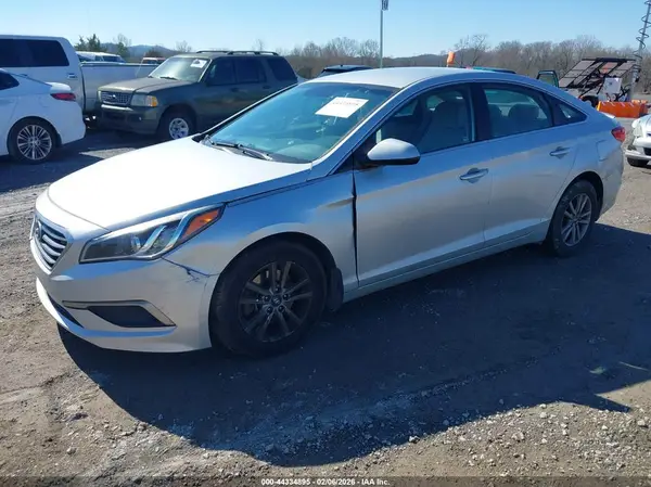 5NPE24AF1HH487816 2017 HYUNDAI SONATA - Image 2