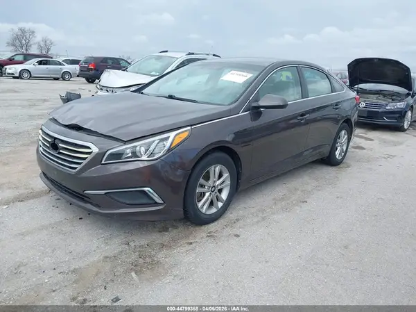 5NPE24AF1HH492479 2017 HYUNDAI SONATA - Image 2