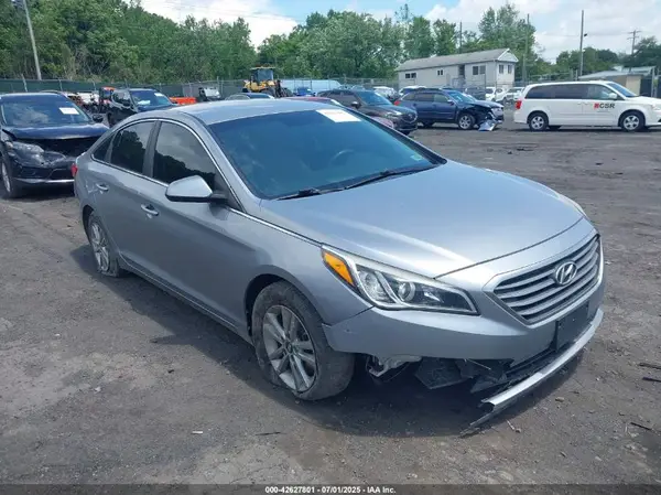 5NPE24AF1HH493437 2017 HYUNDAI SONATA - Image 1