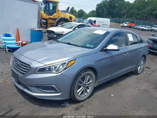 5NPE24AF1HH493437 2017 HYUNDAI SONATA - Image 2