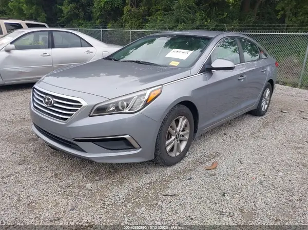 5NPE24AF1HH497990 2017 HYUNDAI SONATA - Image 2