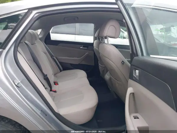 5NPE24AF1HH497990 2017 HYUNDAI SONATA - Image 8