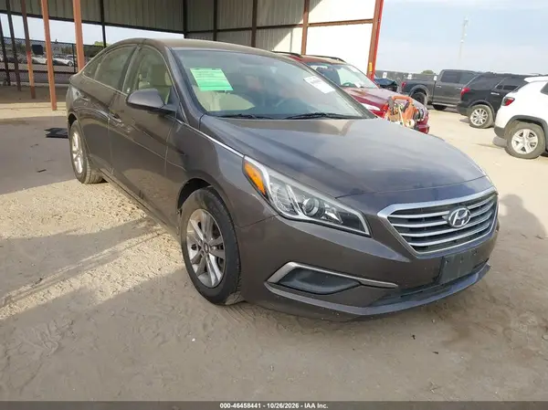 5NPE24AF1HH501875 2017 HYUNDAI SONATA - Image 1