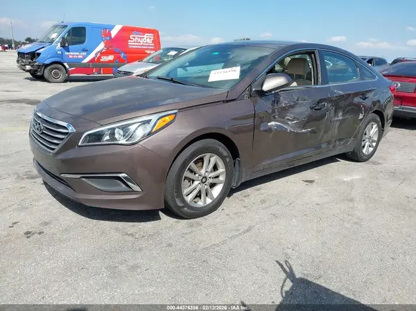 5NPE24AF1HH503769 2017 HYUNDAI SONATA - Image 2