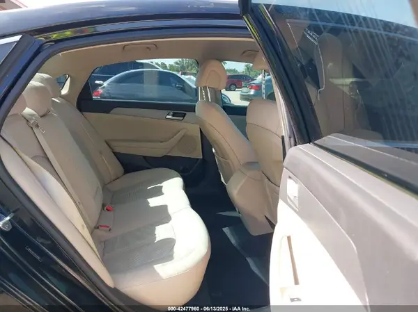 5NPE24AF1HH510589 2017 HYUNDAI SONATA - Image 8