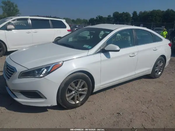 5NPE24AF1HH511211 2017 HYUNDAI SONATA - Image 2