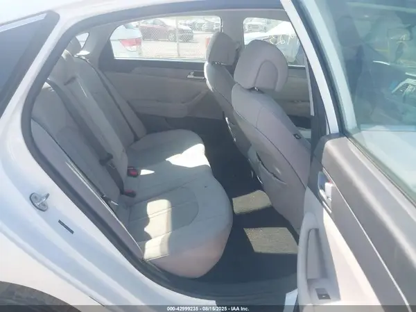 5NPE24AF1HH511211 2017 HYUNDAI SONATA - Image 8
