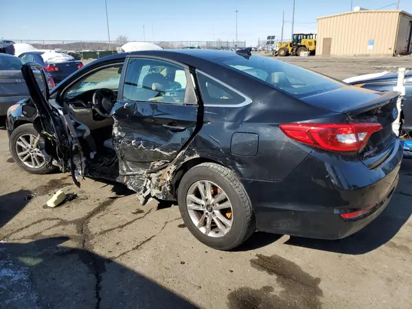 5NPE24AF1HH511516 2017 HYUNDAI SONATA - Image 2