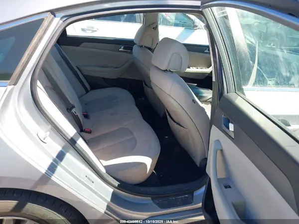 5NPE24AF1HH516635 2017 HYUNDAI SONATA - Image 8