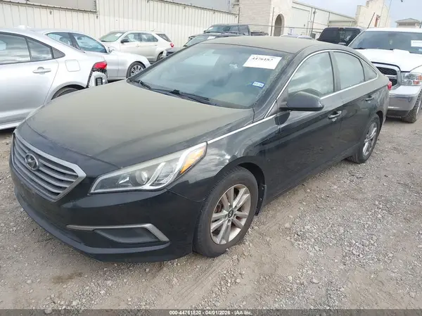 5NPE24AF1HH518627 2017 HYUNDAI SONATA - Image 2