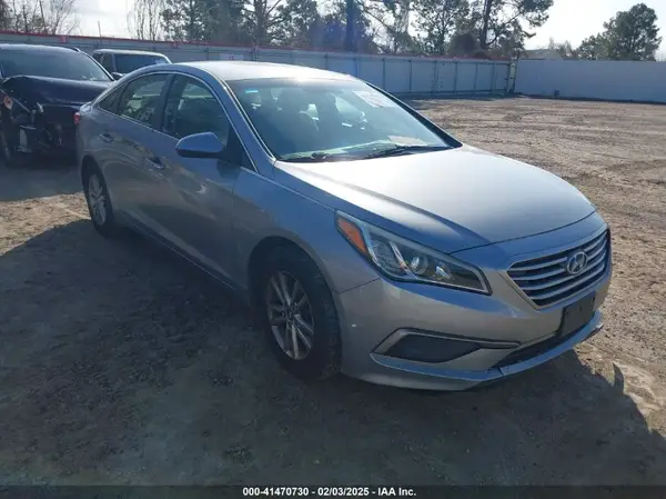 5NPE24AF1HH520491 2017 HYUNDAI SONATA - Image 1