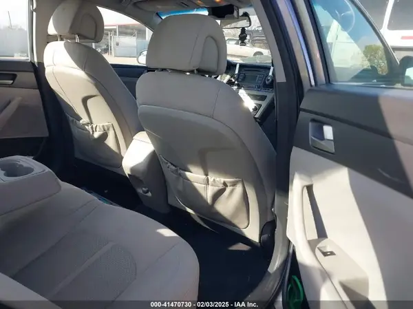 5NPE24AF1HH520491 2017 HYUNDAI SONATA - Image 8