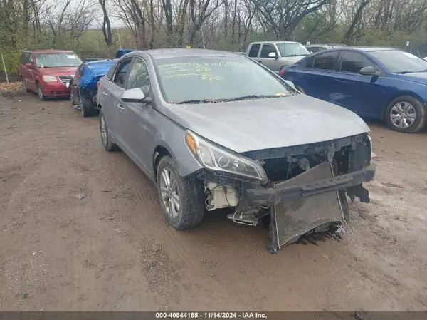 5NPE24AF1HH520605 2017 HYUNDAI SONATA - Image 1