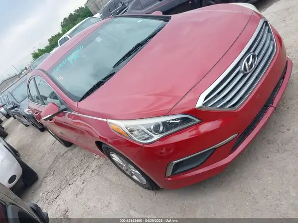 5NPE24AF1HH522600 2017 HYUNDAI SONATA - Image 1