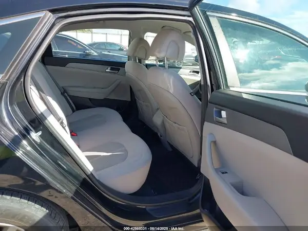 5NPE24AF1HH523049 2017 HYUNDAI SONATA - Image 8