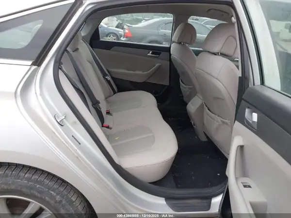 5NPE24AF1HH526663 2017 HYUNDAI SONATA - Image 8