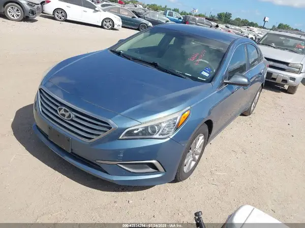 5NPE24AF1HH530115 2017 HYUNDAI SONATA - Image 2