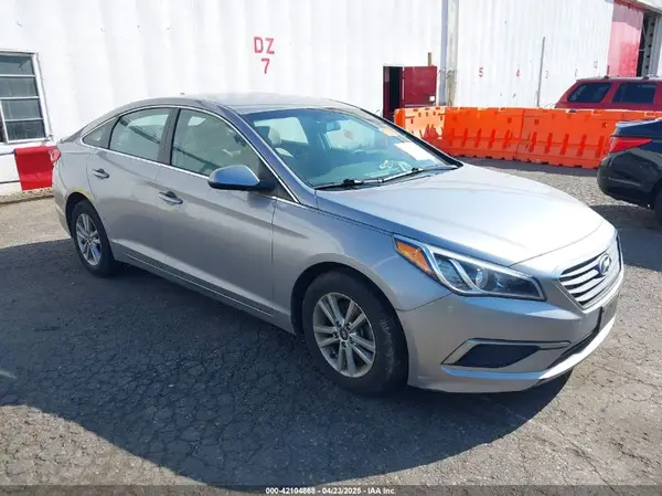 5NPE24AF1HH535511 2017 HYUNDAI SONATA - Image 1