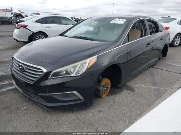 5NPE24AF1HH536013 2017 HYUNDAI SONATA - Image 2