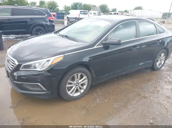 5NPE24AF1HH542054 2017 HYUNDAI SONATA - Image 2