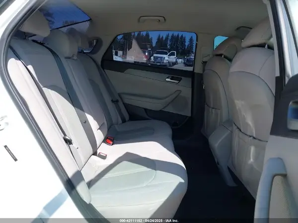5NPE24AF1HH543172 2017 HYUNDAI SONATA - Image 8