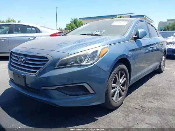 5NPE24AF1HH547206 2017 HYUNDAI SONATA - Image 2