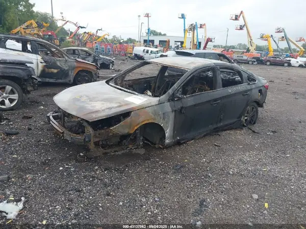 5NPE24AF1HH555337 2017 HYUNDAI SONATA - Image 2