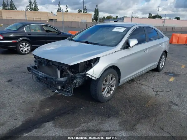 5NPE24AF1HH556908 2017 HYUNDAI SONATA - Image 2