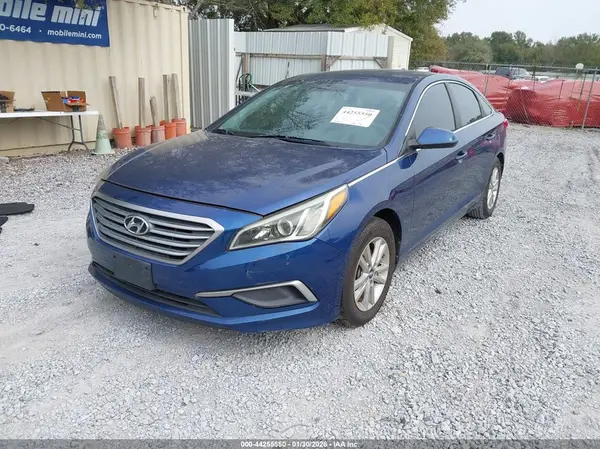 5NPE24AF1HH557976 2017 HYUNDAI SONATA - Image 2