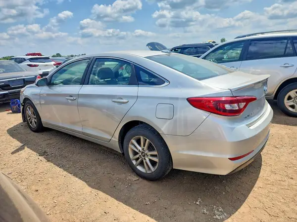 5NPE24AF1HH559260 2017 HYUNDAI SONATA - Image 2