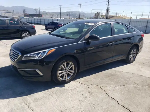 5NPE24AF1HH560621 2017 HYUNDAI SONATA - Image 1
