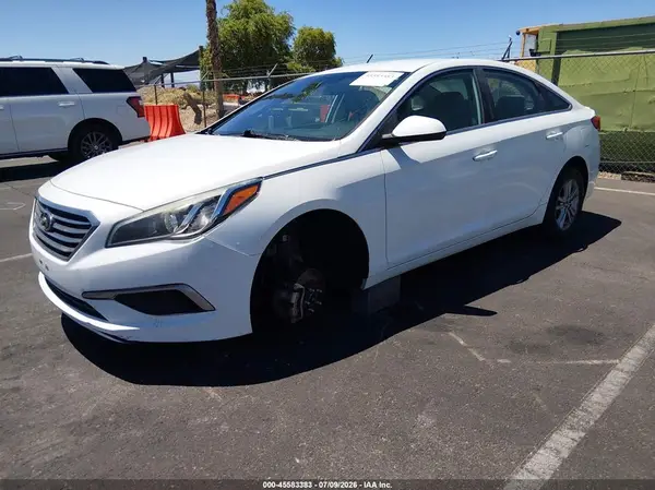 5NPE24AF1HH560649 2017 HYUNDAI SONATA - Image 2