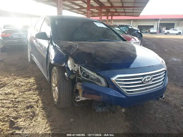 5NPE24AF1HH561560 2017 HYUNDAI SONATA - Image 1