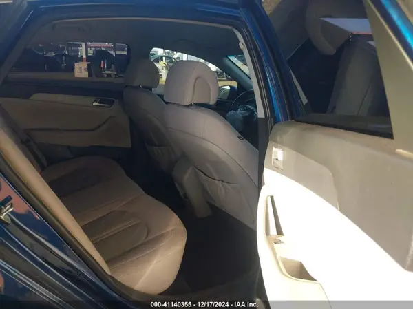 5NPE24AF1HH561560 2017 HYUNDAI SONATA - Image 8