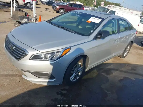5NPE24AF1HH562885 2017 HYUNDAI SONATA - Image 2