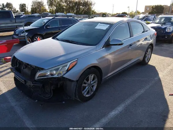 5NPE24AF1HH568248 2017 HYUNDAI SONATA - Image 2