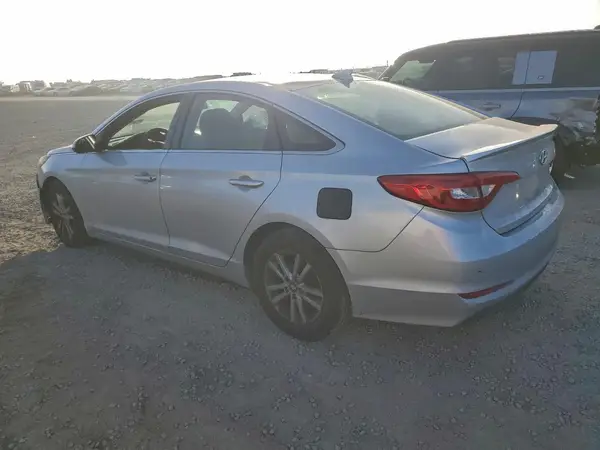 5NPE24AF1HH569481 2017 HYUNDAI SONATA - Image 2