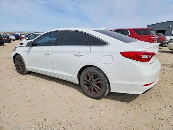 5NPE24AF1HH569805 2017 HYUNDAI SONATA - Image 2