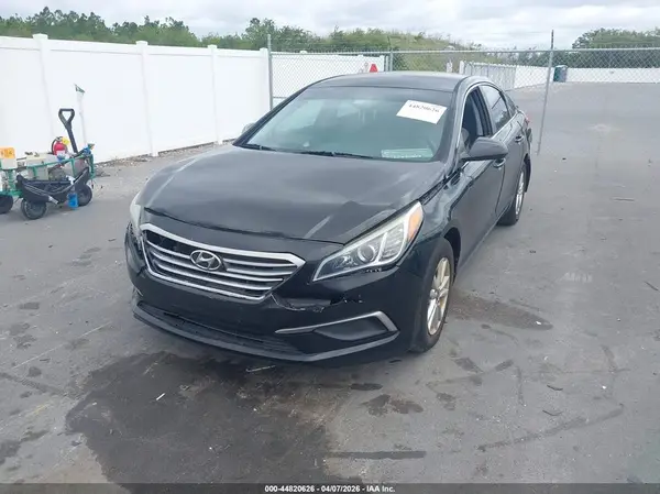 5NPE24AF1HH570503 2017 HYUNDAI SONATA - Image 2