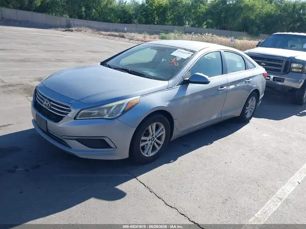 5NPE24AF1HH570842 2017 HYUNDAI SONATA - Image 2