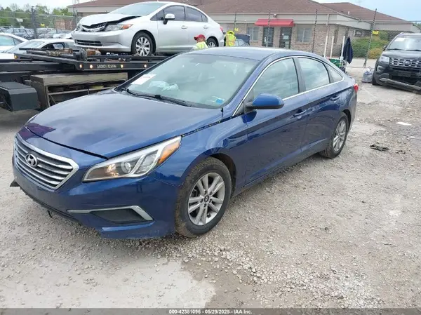 5NPE24AF1HH571635 2017 HYUNDAI SONATA - Image 2