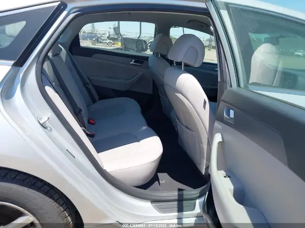 5NPE24AF1HH573207 2017 HYUNDAI SONATA - Image 8