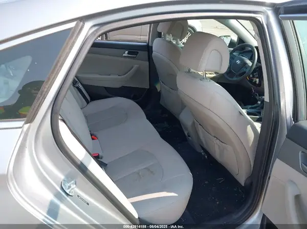 5NPE24AF1HH574812 2017 HYUNDAI SONATA - Image 8