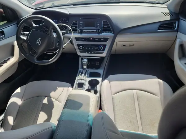 5NPE24AF1HH579556 2017 HYUNDAI SONATA - Image 8