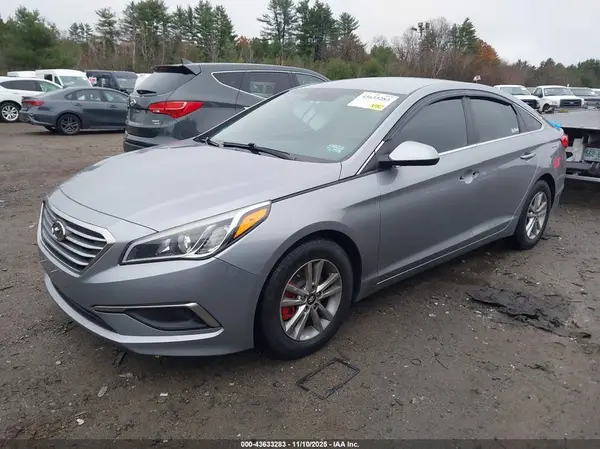 5NPE24AF1HH580321 2017 HYUNDAI SONATA - Image 2