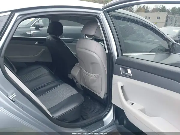 5NPE24AF1HH580321 2017 HYUNDAI SONATA - Image 8